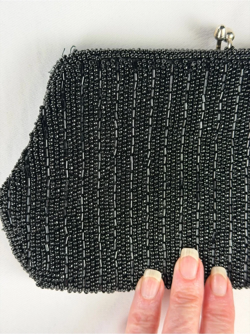 Black Vintage Beaded Evening Clutch - Classic Women's Accessory Stunning